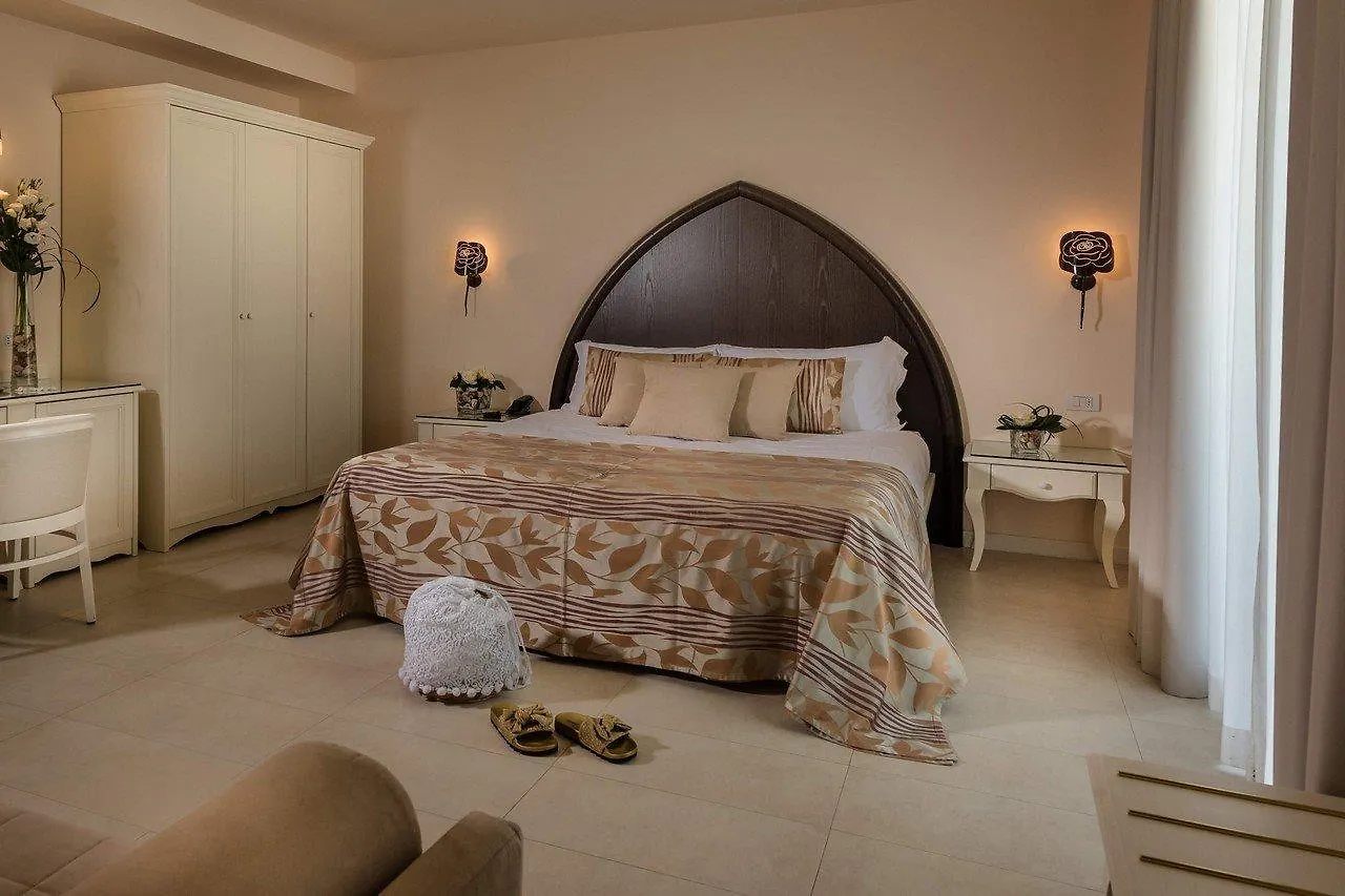 Baia Del Mar Beach Boutique Hotel 리도 디 예솔로 이탈리아
