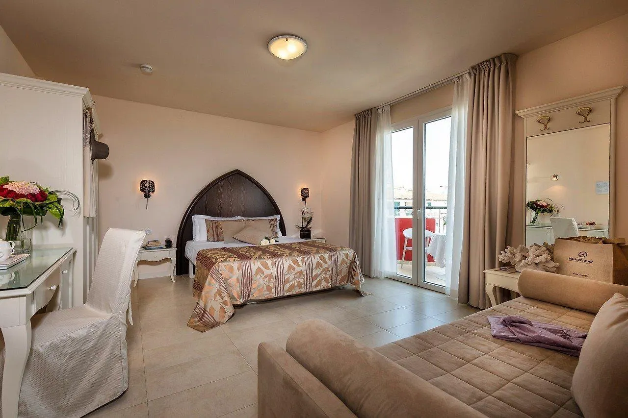 Baia Del Mar Beach Boutique Hotel Lido di Jesolo 4*,  Italy